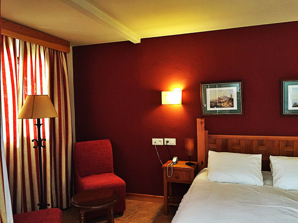 Alcadima Hotel 3*